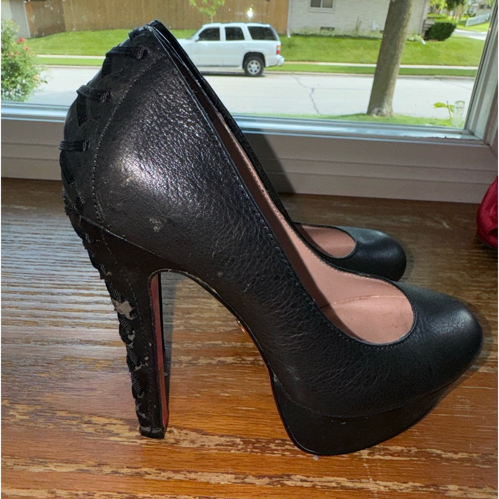 Betsy Johnson 5.5 DITA